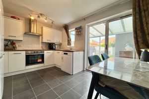 Kitchen/Diner- click for photo gallery